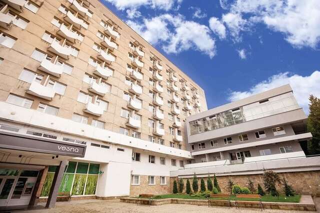 Отель Hotel Vesna Трускавец-13